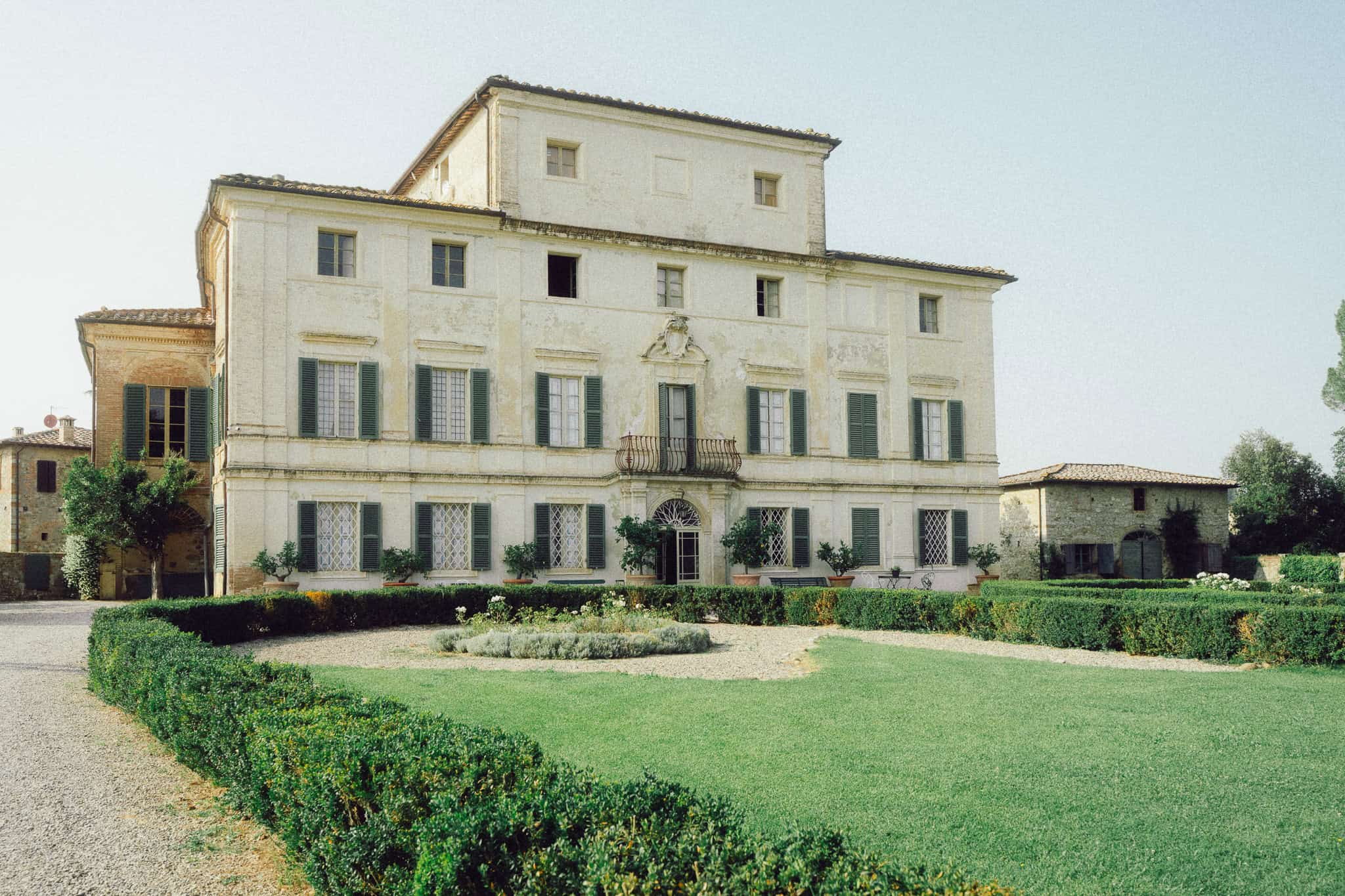 Beautiful Italian villa ideal for destination wedding photography abroad in Italy. Perfect backdrop.