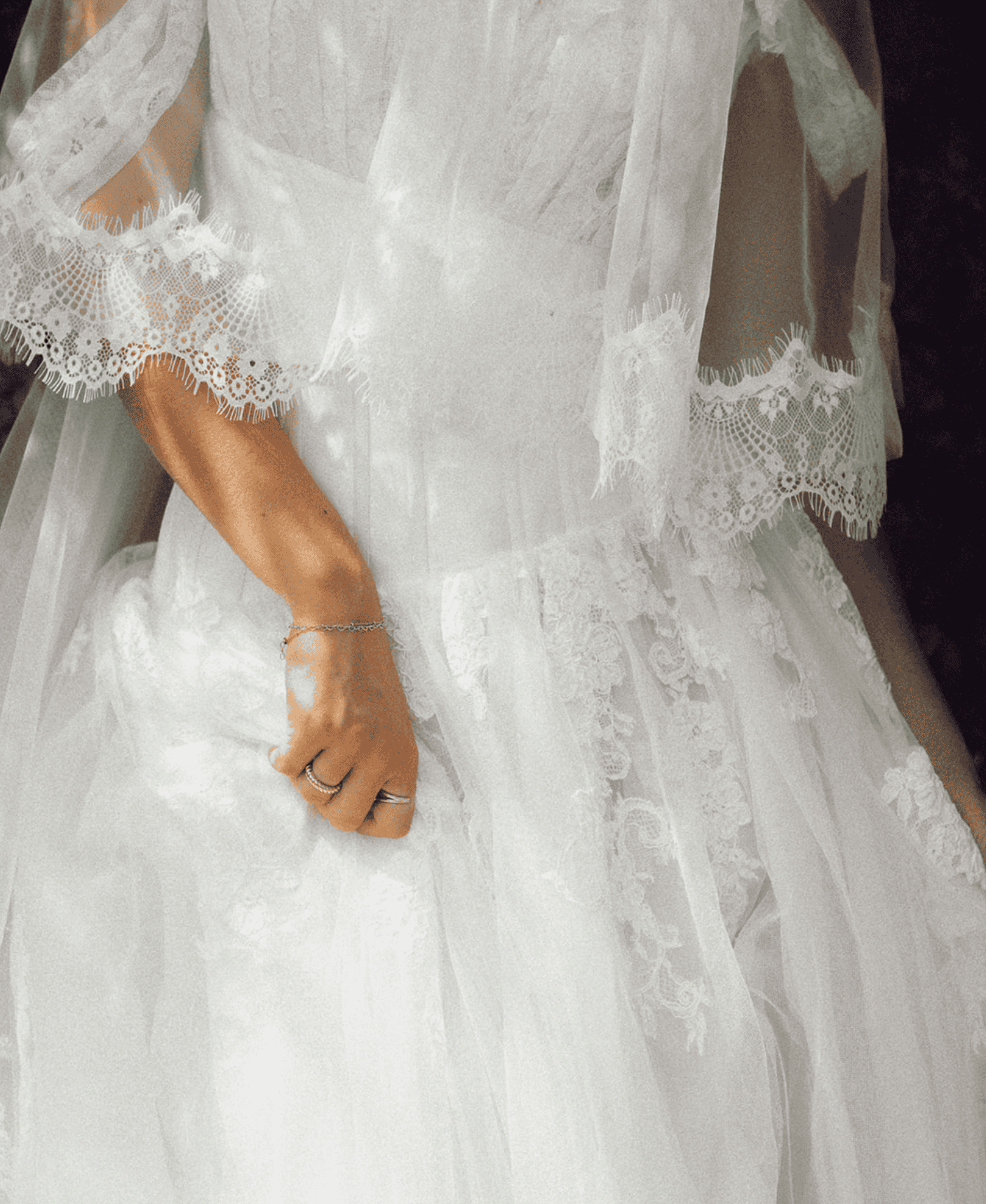 How to Fly With Wedding Dress to Italy: A Stress-Free Guide for Destination Brides